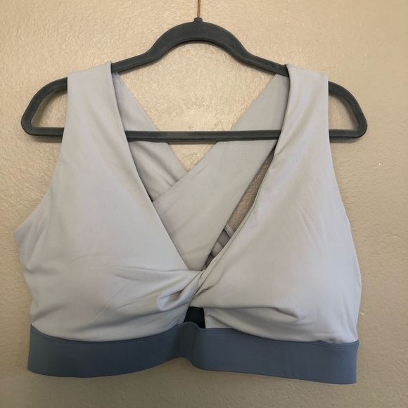 Fabletics Woman’s Oasis Twist Sports Bra Plus Size 3X - Picture 1 of 11